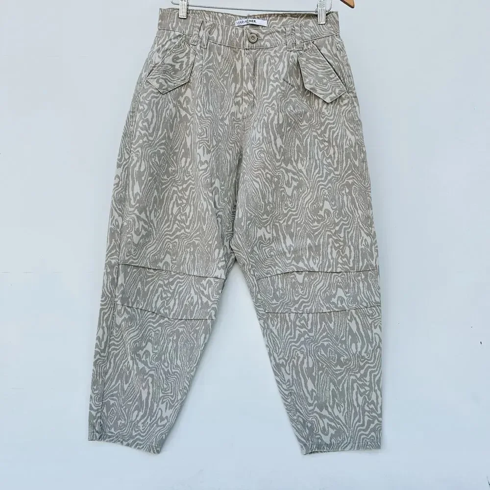 High-Rise Relaxed Cargo Pants — Beige Woodgrain - Picture 3 of 15